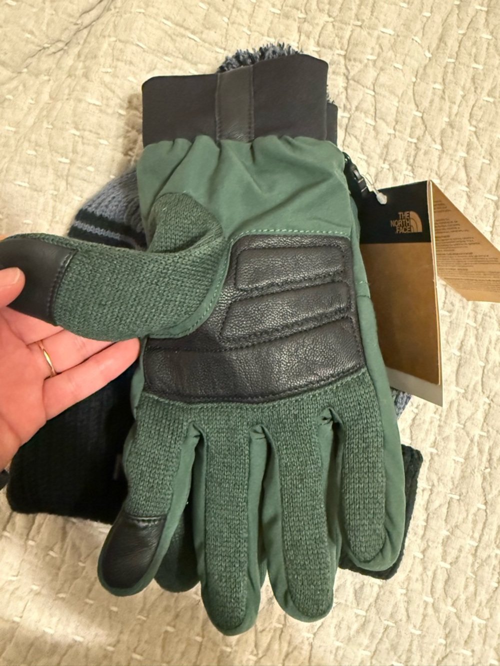 The North Face Men's Pom Beanie and Gloves Set - Gray & Green - Picture 4 of 4